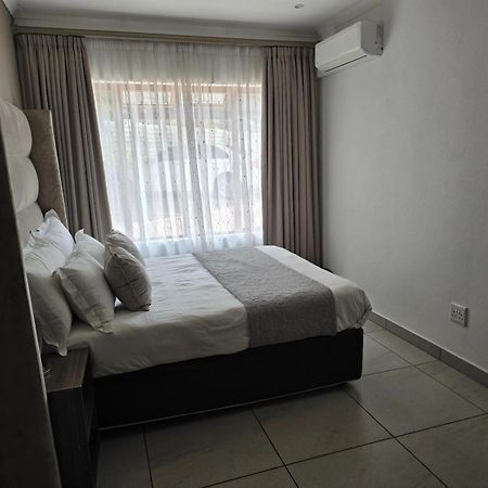 Bonim Guesthouse - Aka Magisha Guesthouse Mbombela Zewnętrze zdjęcie